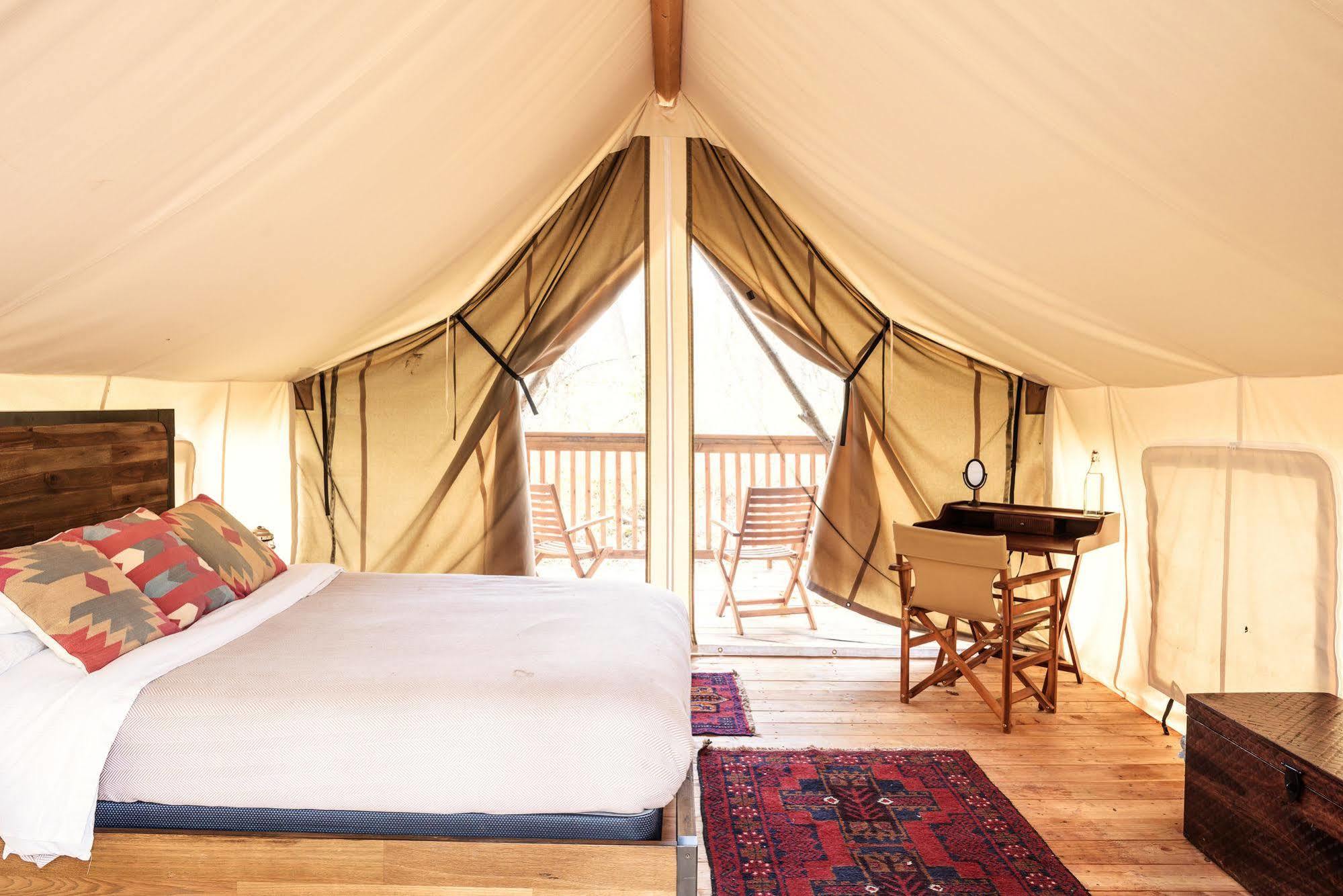 Hotel Firelight Camps Ithaca Exterior foto